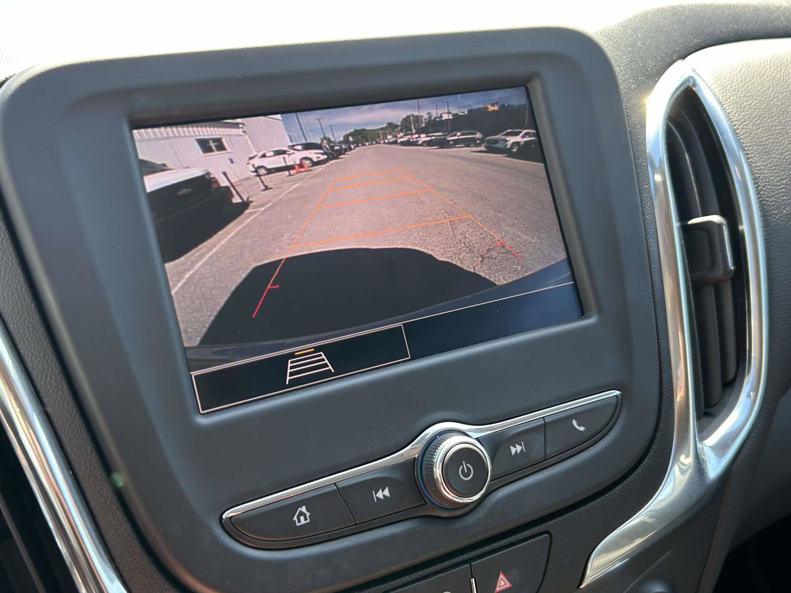 Used 2024 Chevrolet Equinox LT w/ LPO, Floor Liner Package FWD image 26