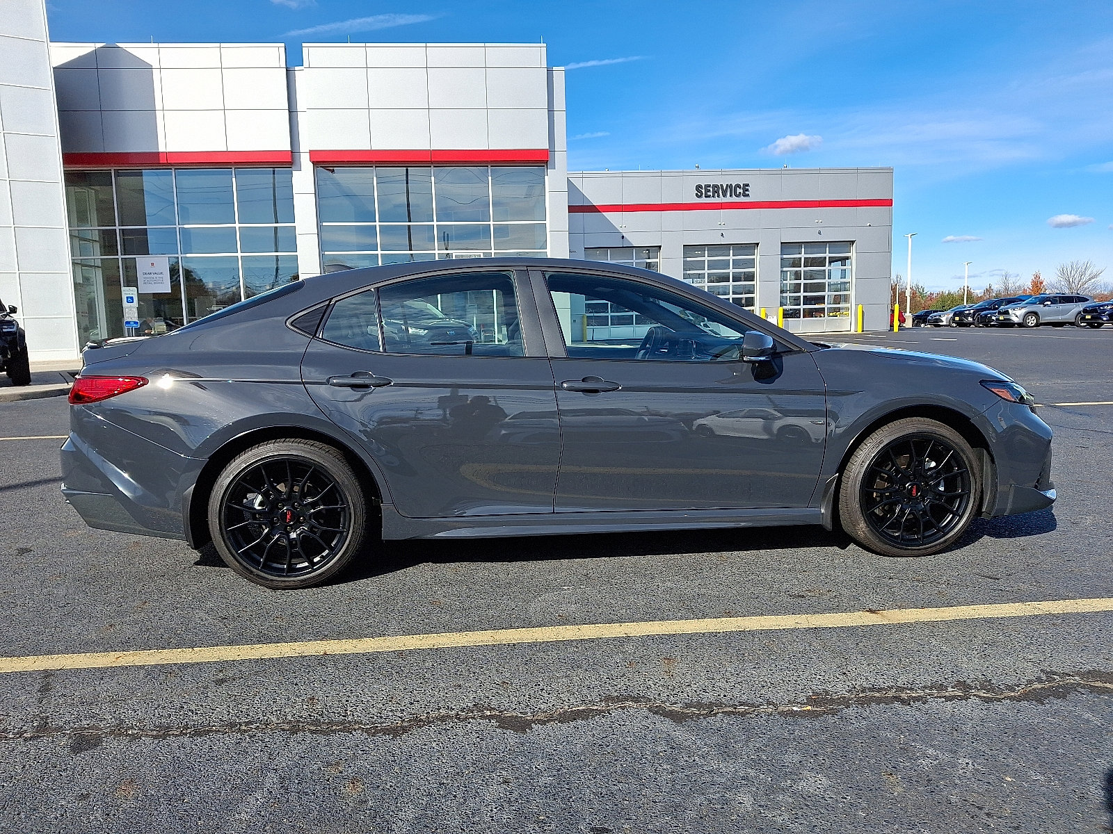 Used 2025 Toyota Camry XSE image 7