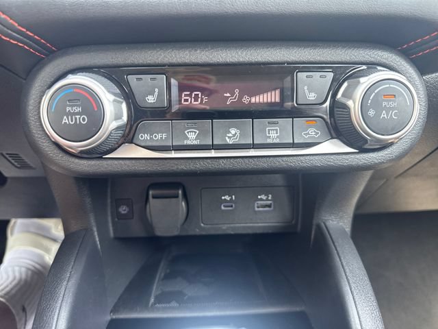 Used 2024 Nissan Versa SR FWD image 25