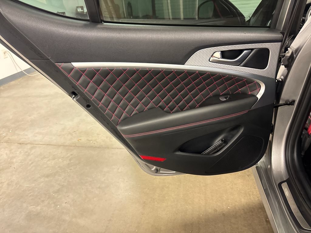 Used 2022 Genesis G70 3.3T RWD image 30