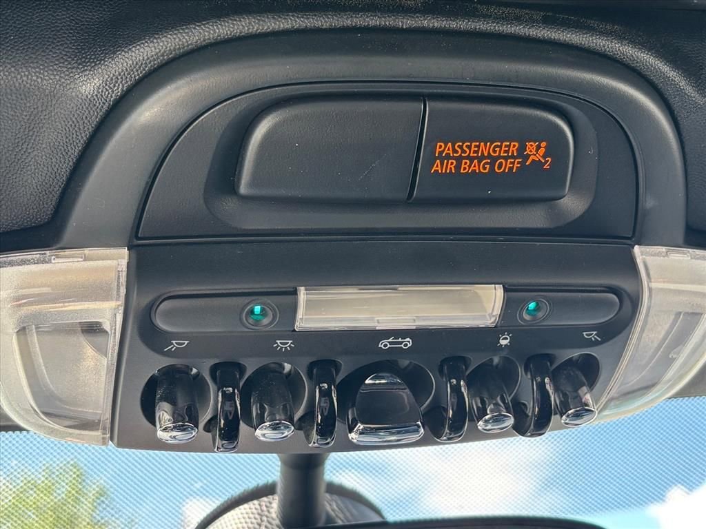 Used 2017 MINI Cooper S image 21