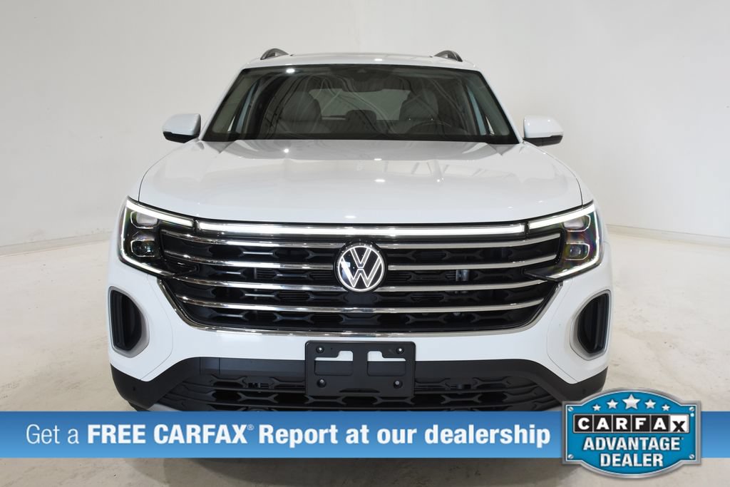 Used 2025 Volkswagen Atlas SE FWD image 2