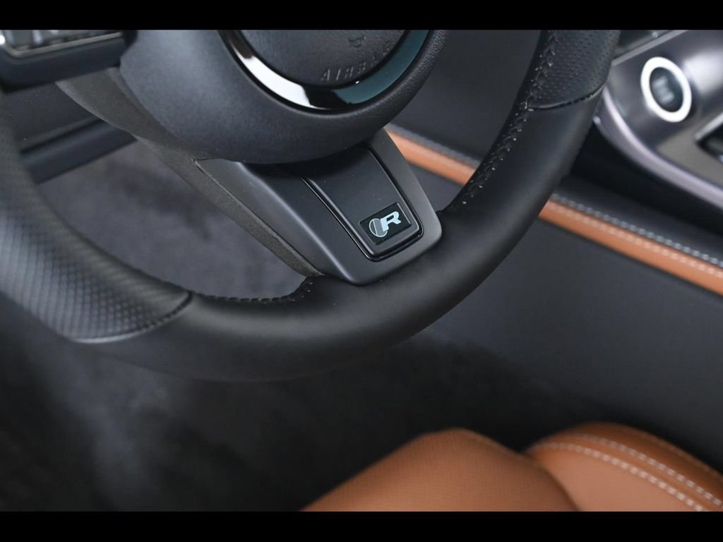 Used 2024 Jaguar F-TYPE R AWD/4WD image 19