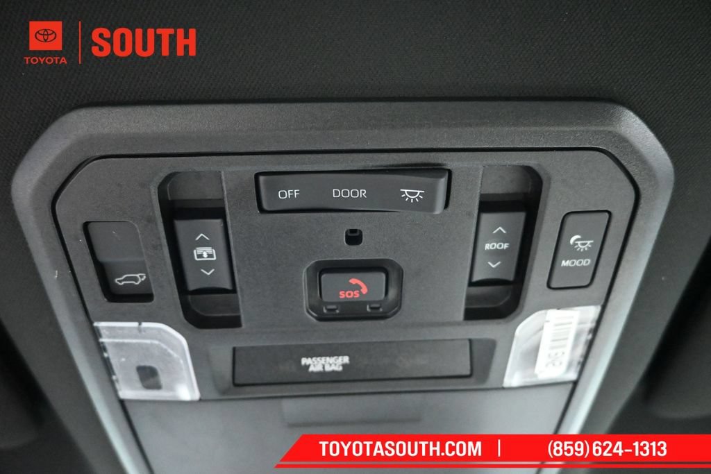 Used 2024 Toyota Sequoia Capstone AWD/4WD image 24