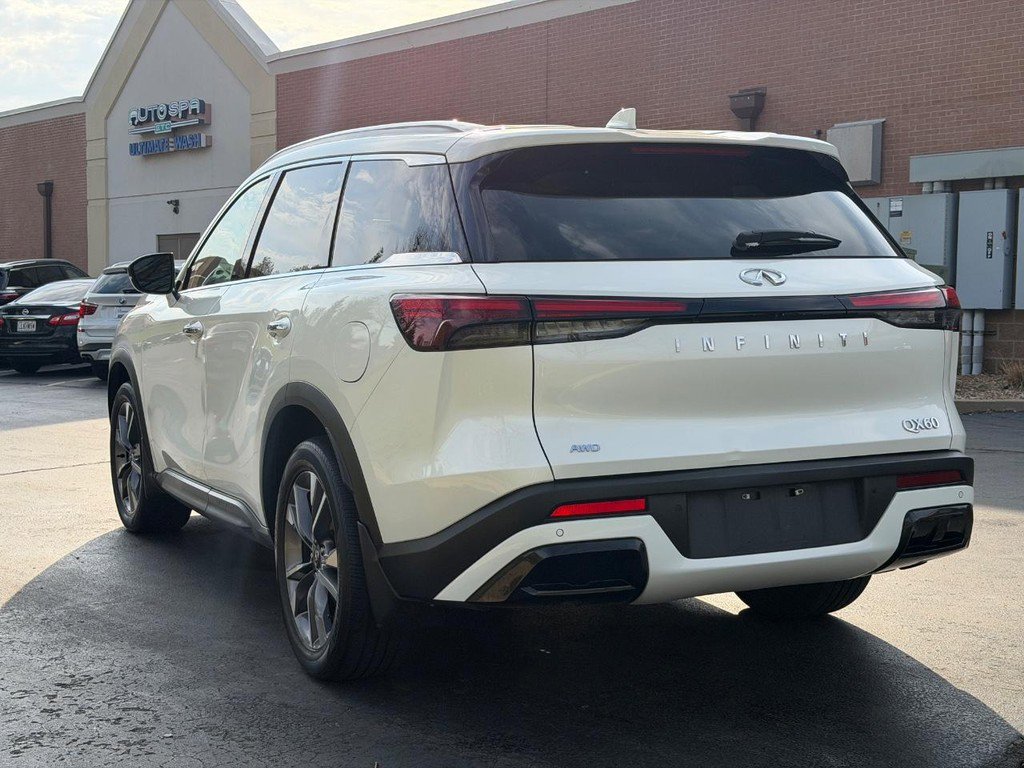 Used 2024 INFINITI QX60 Luxe w/ Vision Package image 7