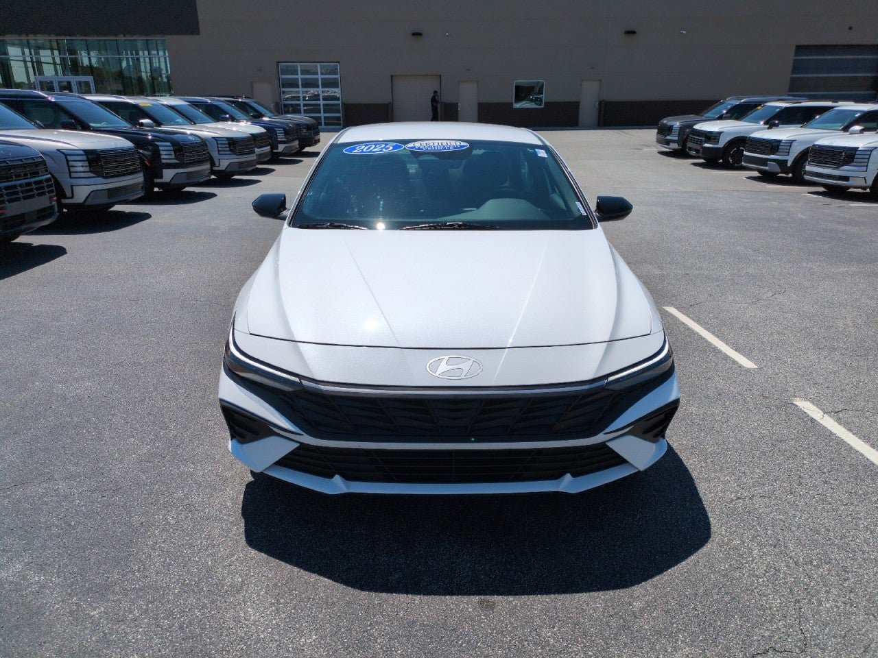 Used 2025 Hyundai Elantra Sport FWD image 2