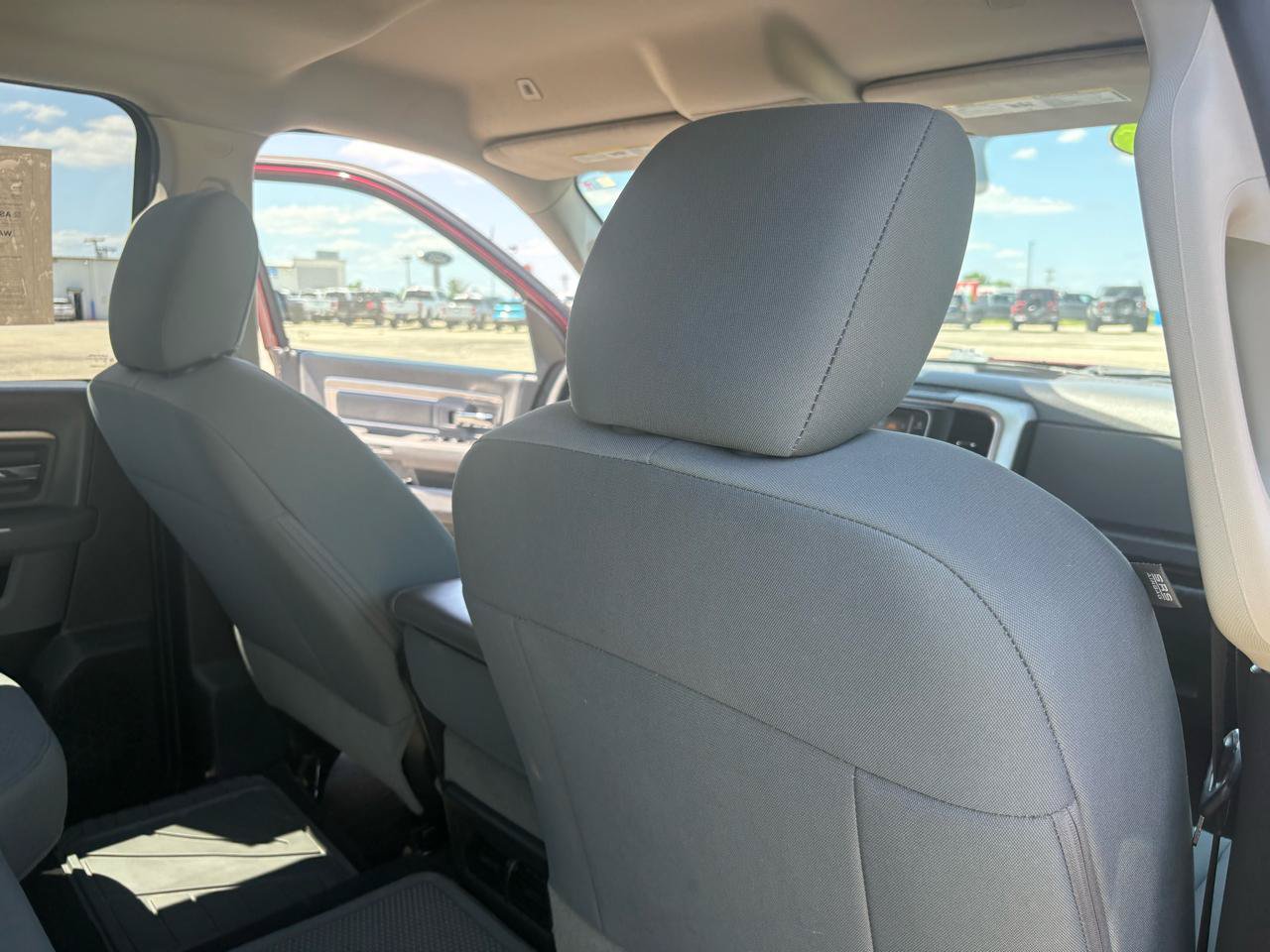 Used 2017 RAM 1500 Classic SLT AWD/4WD image 42