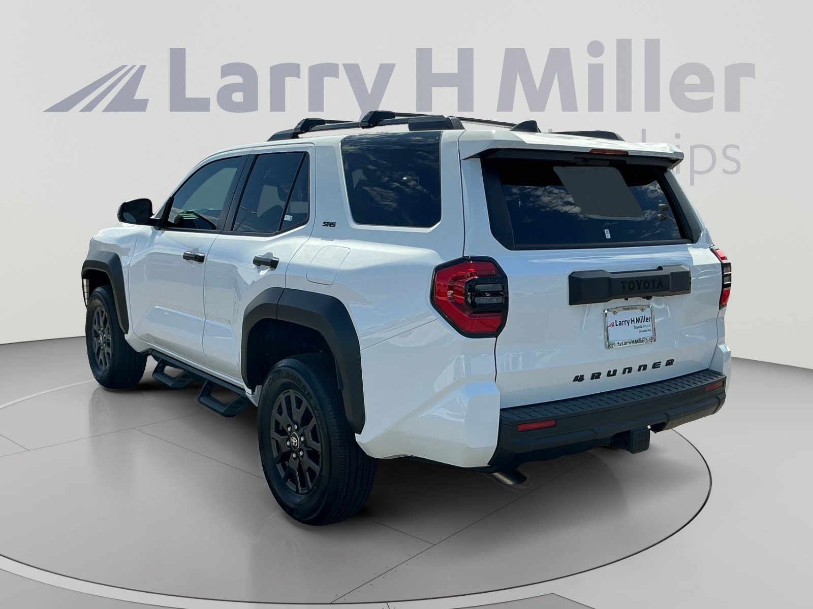 Certified 2026 Toyota 4Runner SR5 AWD/4WD image 3