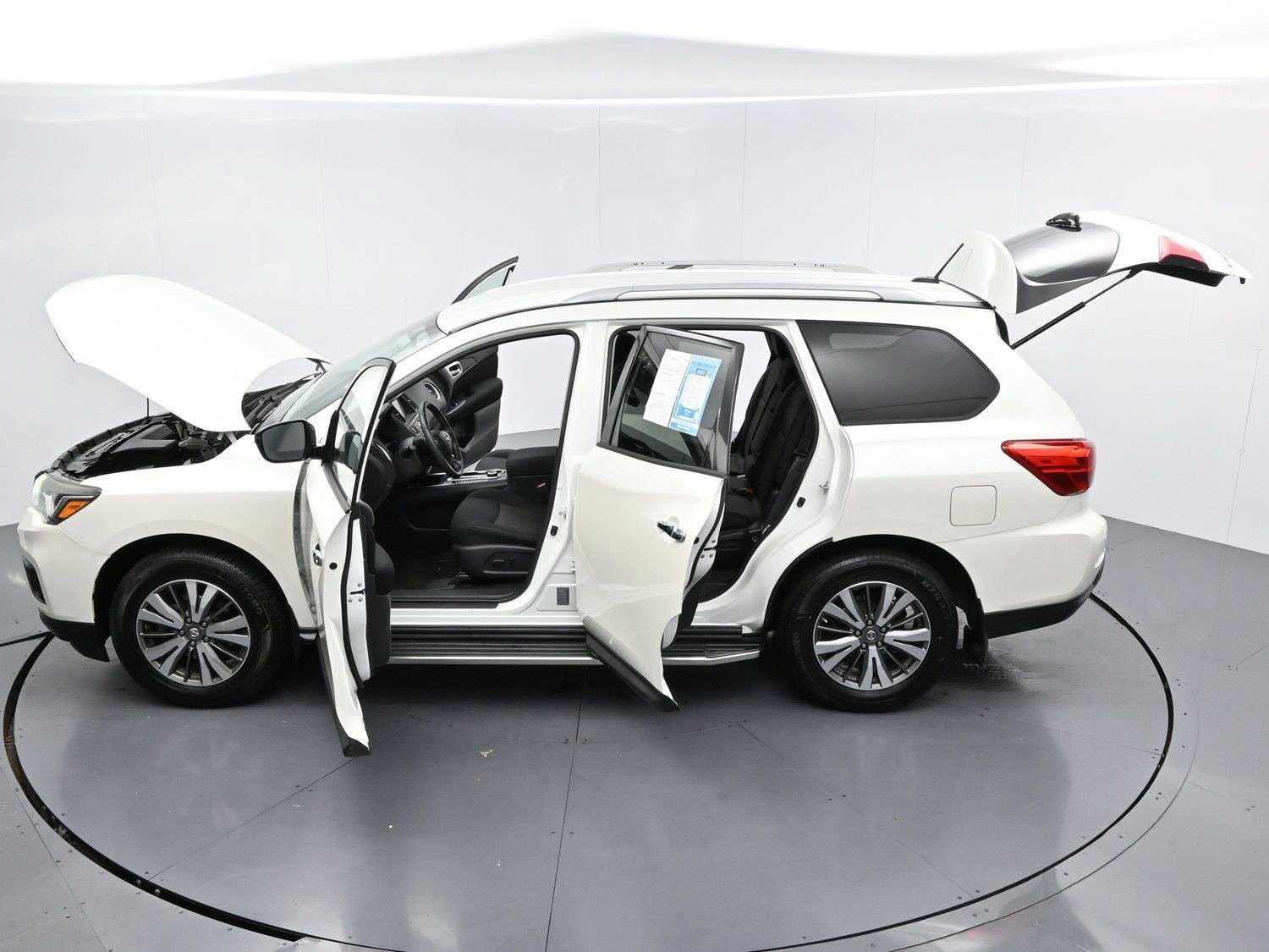 Used 2017 Nissan Pathfinder SV w/ SV Tech Package AWD/4WD image 43