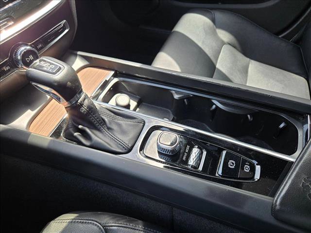 Used 2020 Volvo S60 T5 Momentum FWD image 15