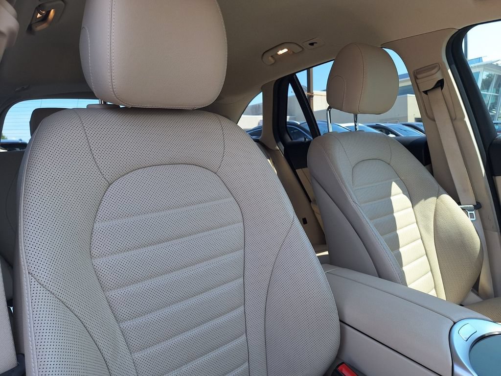 Used 2021 Mercedes-Benz GLC 300 image 25