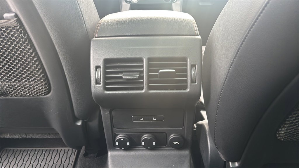 Used 2018 Jaguar F-PACE Prestige image 11