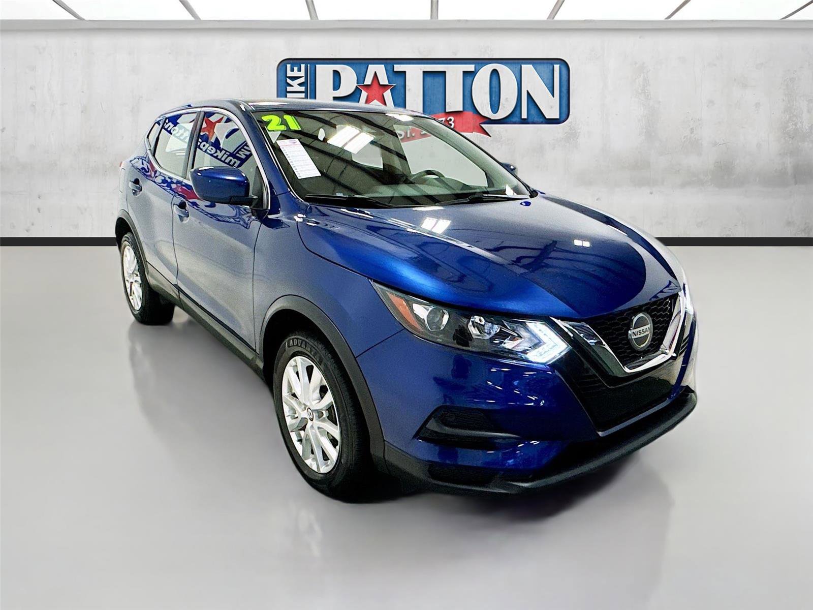 Used 2021 Nissan Rogue Sport S image 1