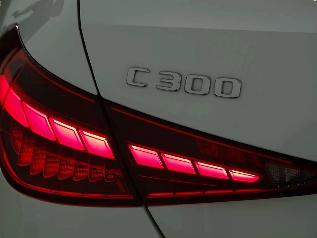 Used 2025 Mercedes-Benz C 300 4MATIC Sedan image 42