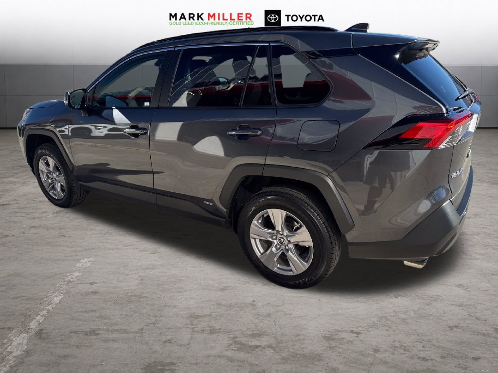 Used 2025 Toyota RAV4 XLE AWD/4WD image 3