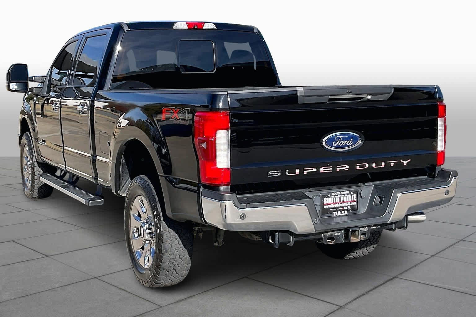 Used 2018 Ford F250 Lariat w/ Lariat Ultimate Package image 10