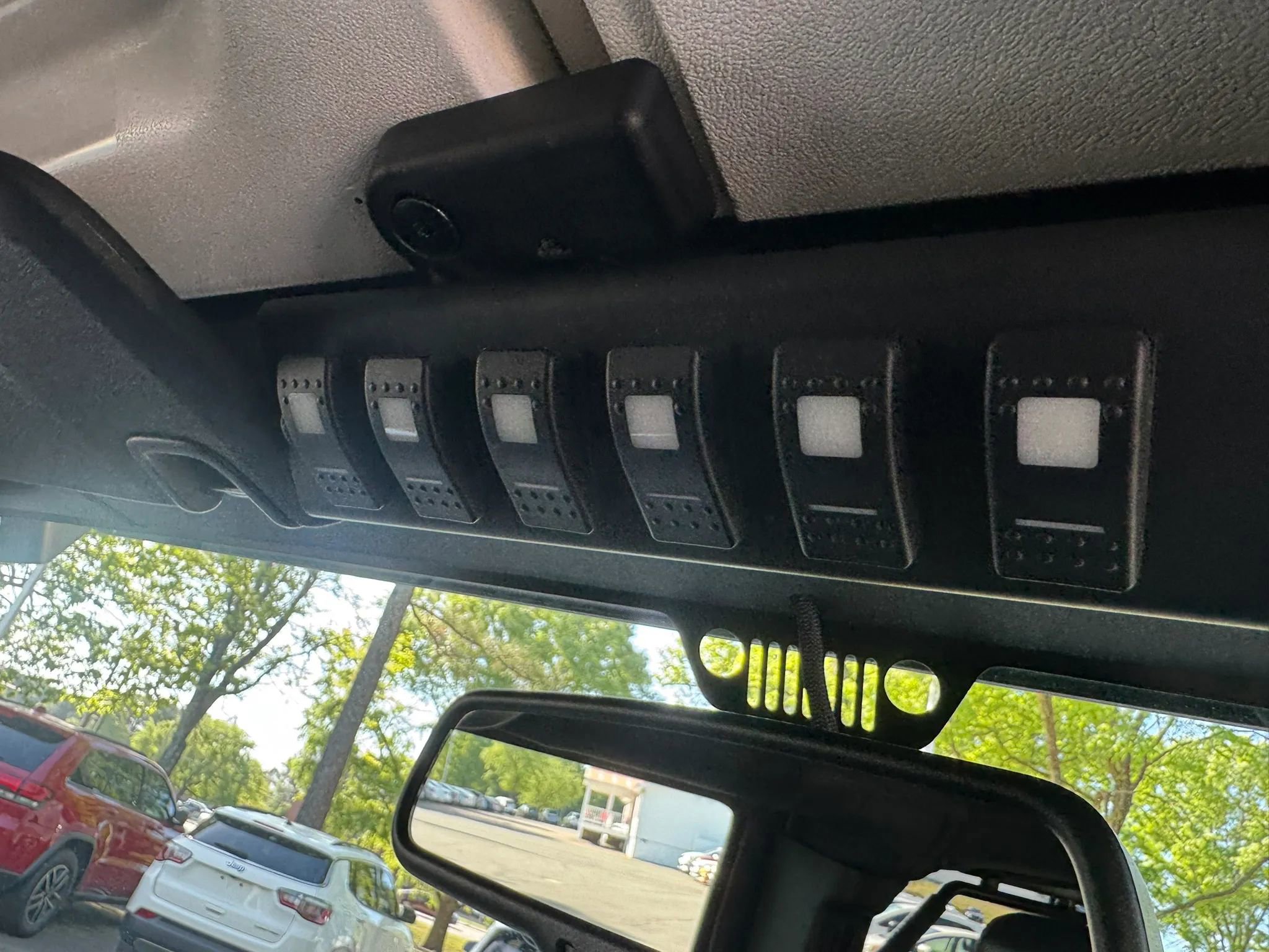 Used 2016 Jeep Wrangler Unlimited Rubicon image 31