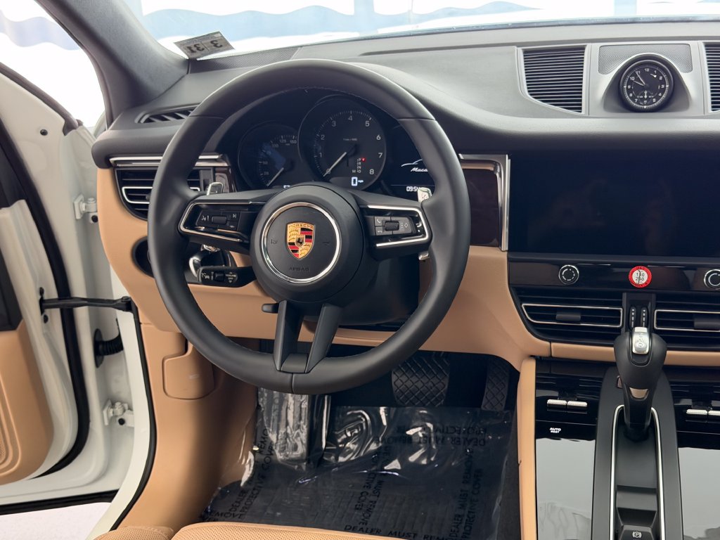 Certified 2026 Porsche Macan AWD/4WD image 20