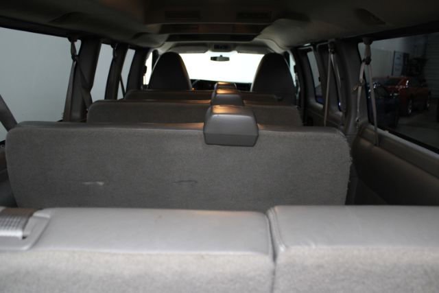 Used 2013 Chevrolet Express 3500 LS RWD image 16