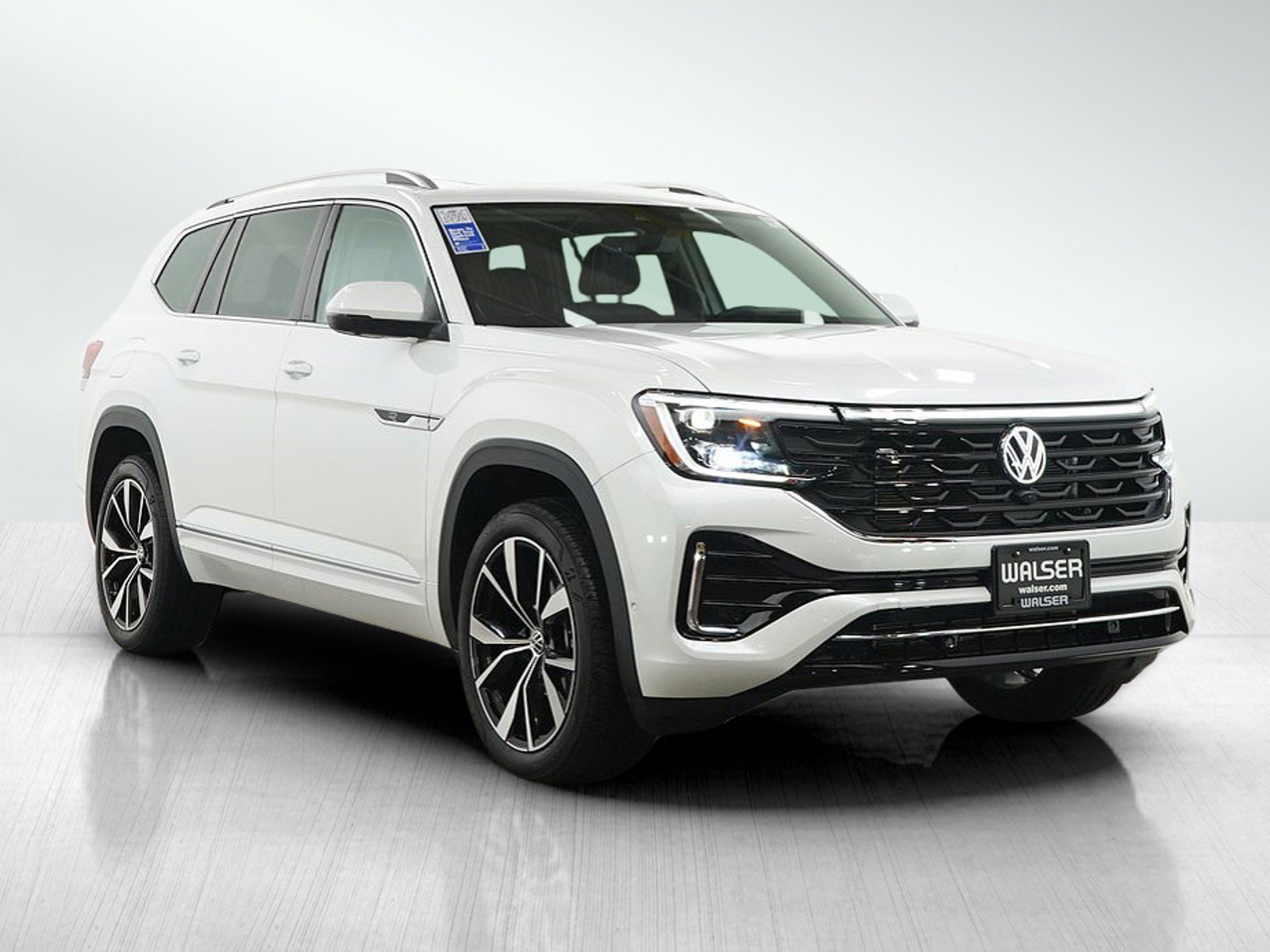 Used 2025 Volkswagen Atlas SEL Premium R-Line AWD/4WD image 7