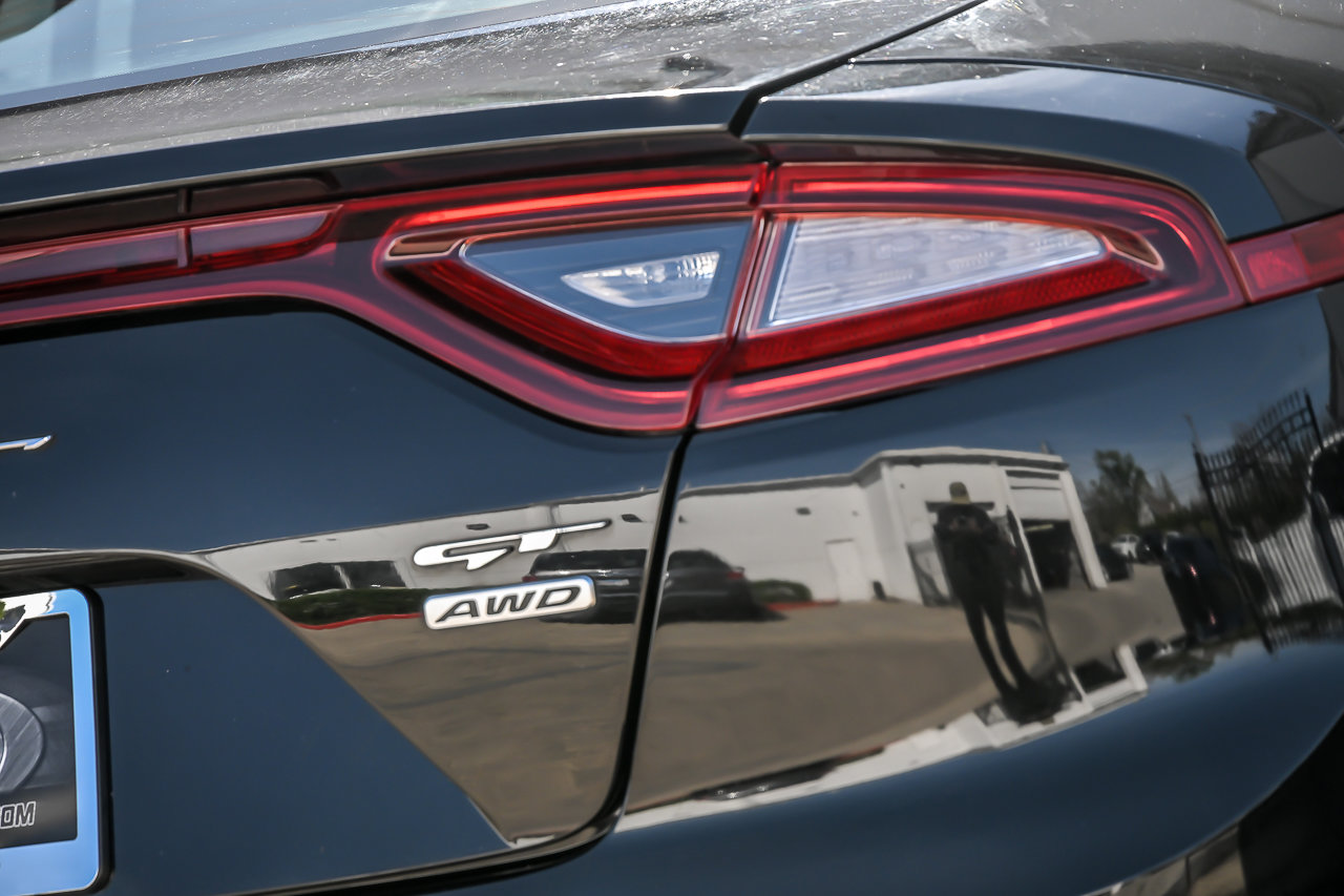 Used 2020 Kia Stinger GT1 AWD/4WD image 17