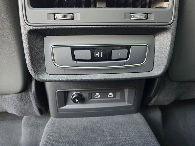 Used 2025 Audi Q7 3.0T Premium Plus image 46