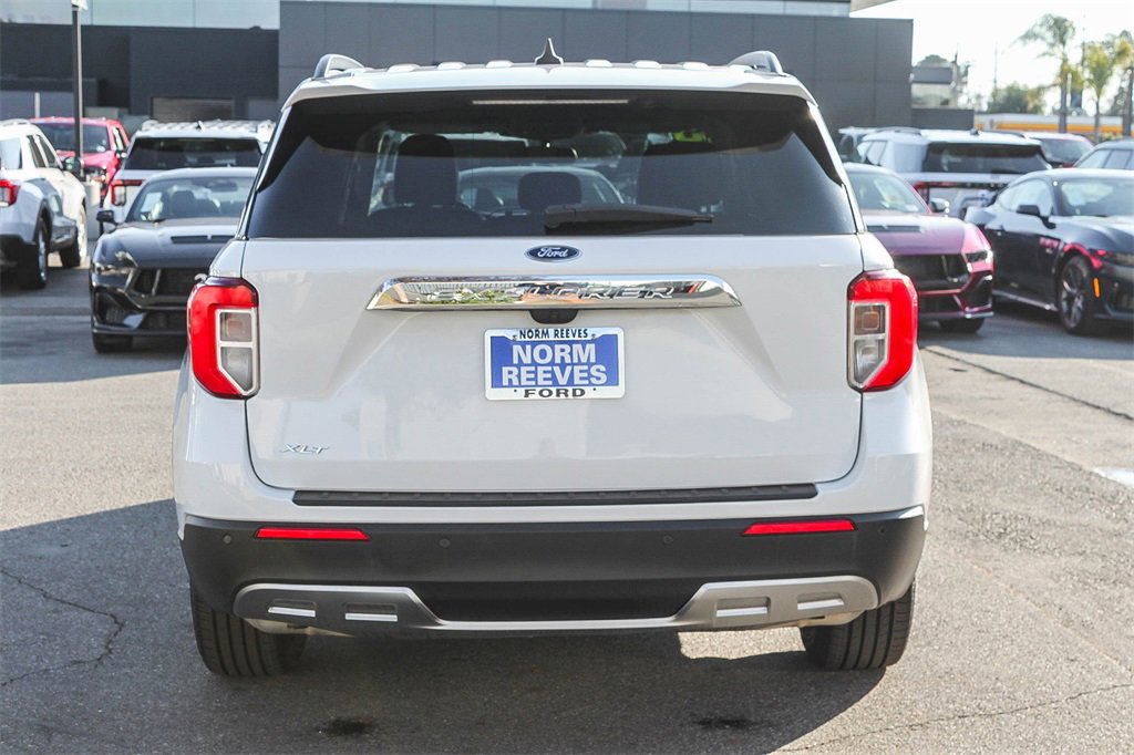 Used 2023 Ford Explorer XLT w/ Equipment Group 202A image 8