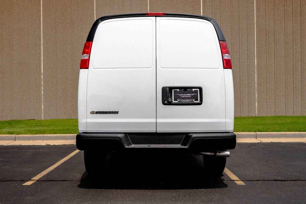 New 2026 Chevrolet Express 2500 RWD image 8