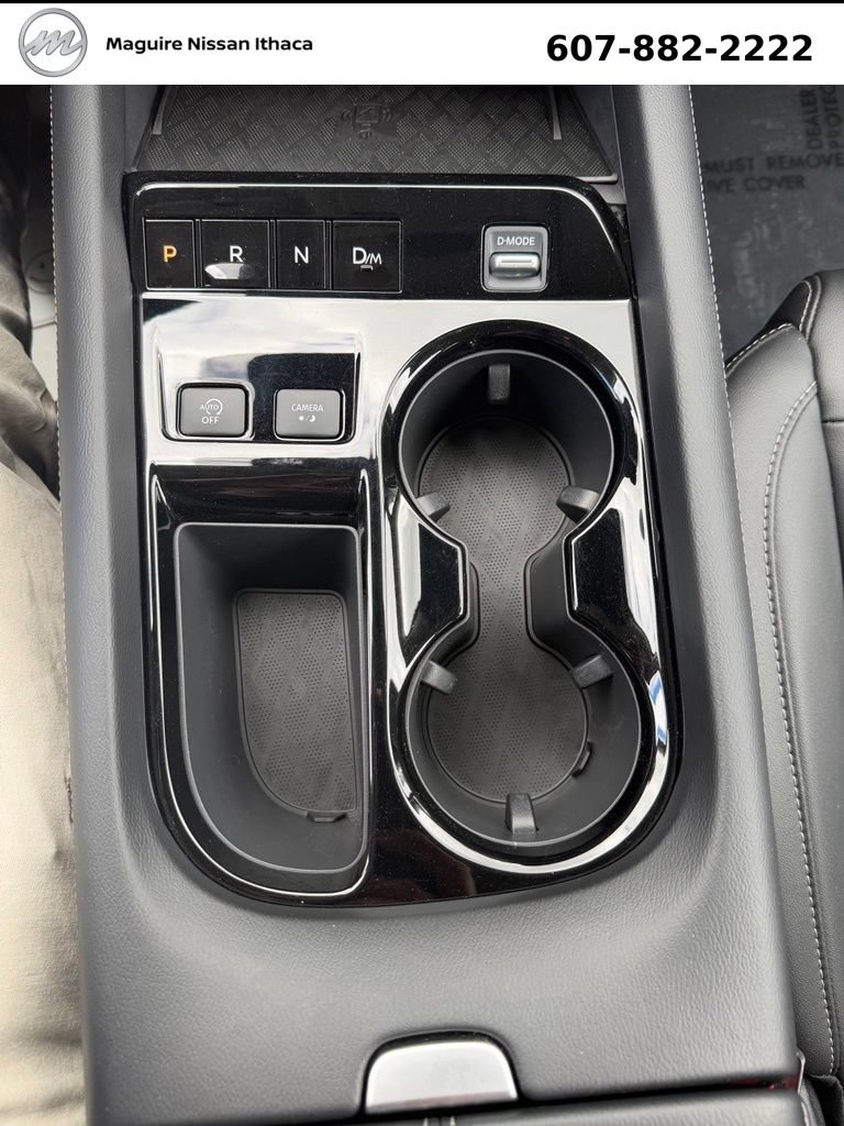 Used 2025 Nissan Murano SV AWD/4WD image 11