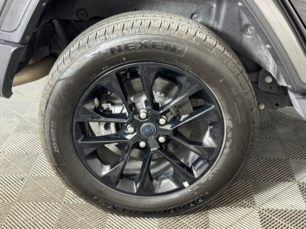 Certified 2025 Jeep Wrangler Unlimited Sahara AWD/4WD image 15