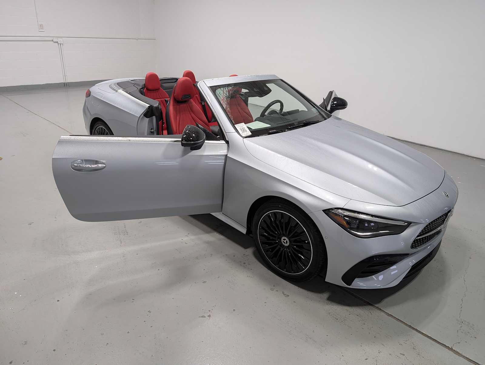 Used 2024 Mercedes-Benz CLE 300 4MATIC Cabriolet image 17