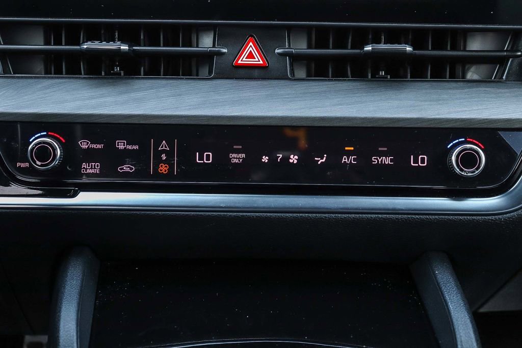 Used 2025 Kia Sportage X-Line Prestige AWD/4WD image 16