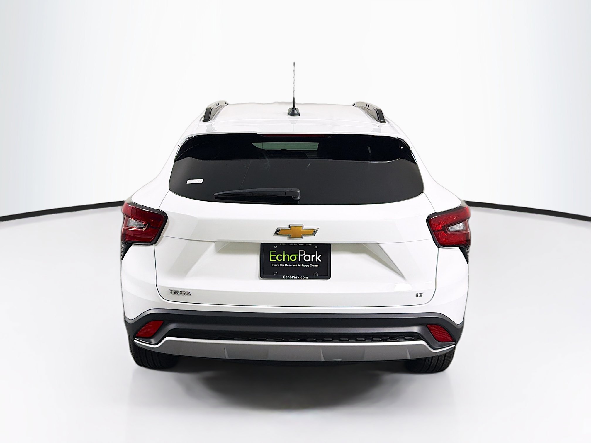 Used 2026 Chevrolet Trax LT FWD image 7
