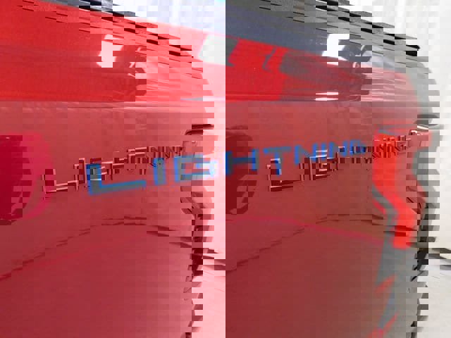 Used 2023 Ford F150 Lightning XLT image 15