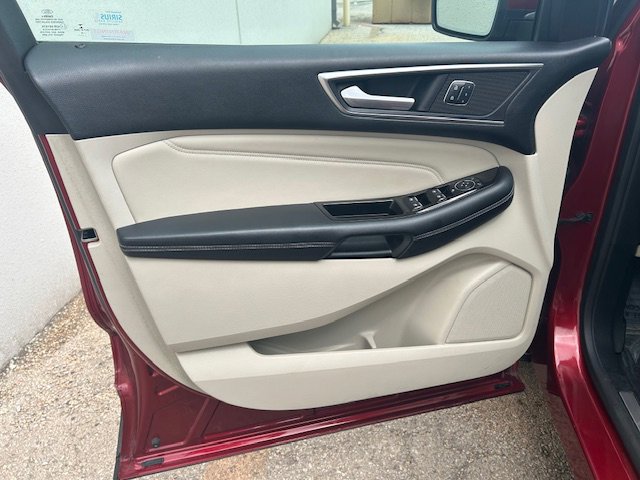 Used 2015 Ford Edge Titanium w/ Equipment Group 301A image 12