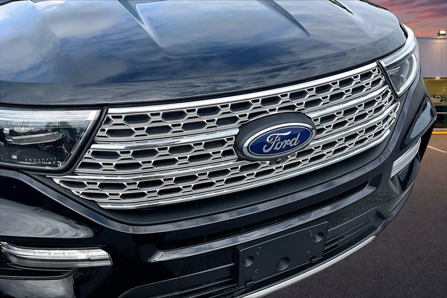 Used 2021 Ford Explorer Limited w/ Equipment Group 301A RWD image 26