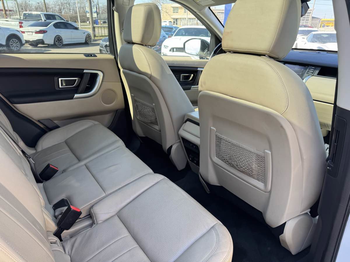 Used 2018 Land Rover Discovery Sport HSE image 39