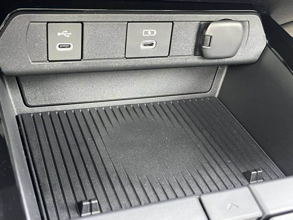 New 2026 Toyota Prius Plug-In Hybrid FWD image 21