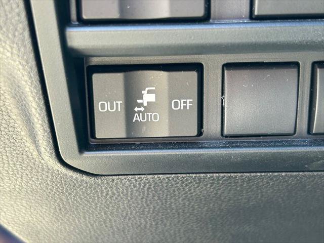 Certified 2024 Toyota Sequoia Platinum AWD/4WD image 33