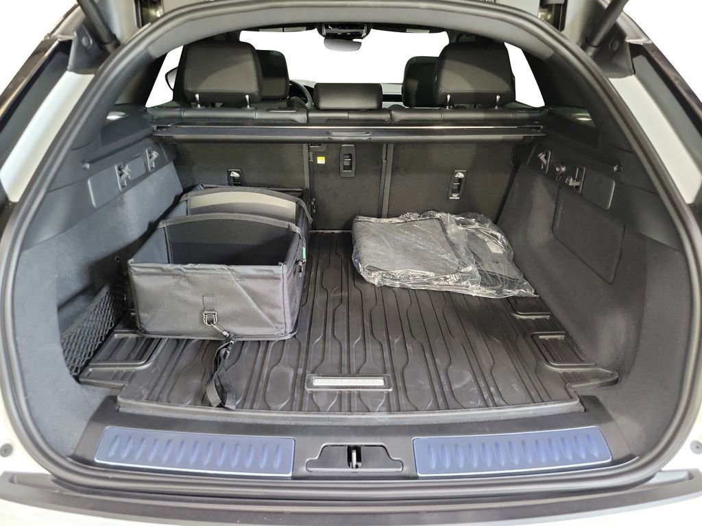 New 2026 Land Rover Range Rover Velar Dynamic SE image 28