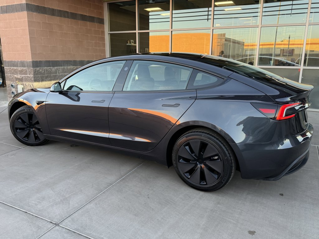 Used 2025 Tesla Model 3 image 5