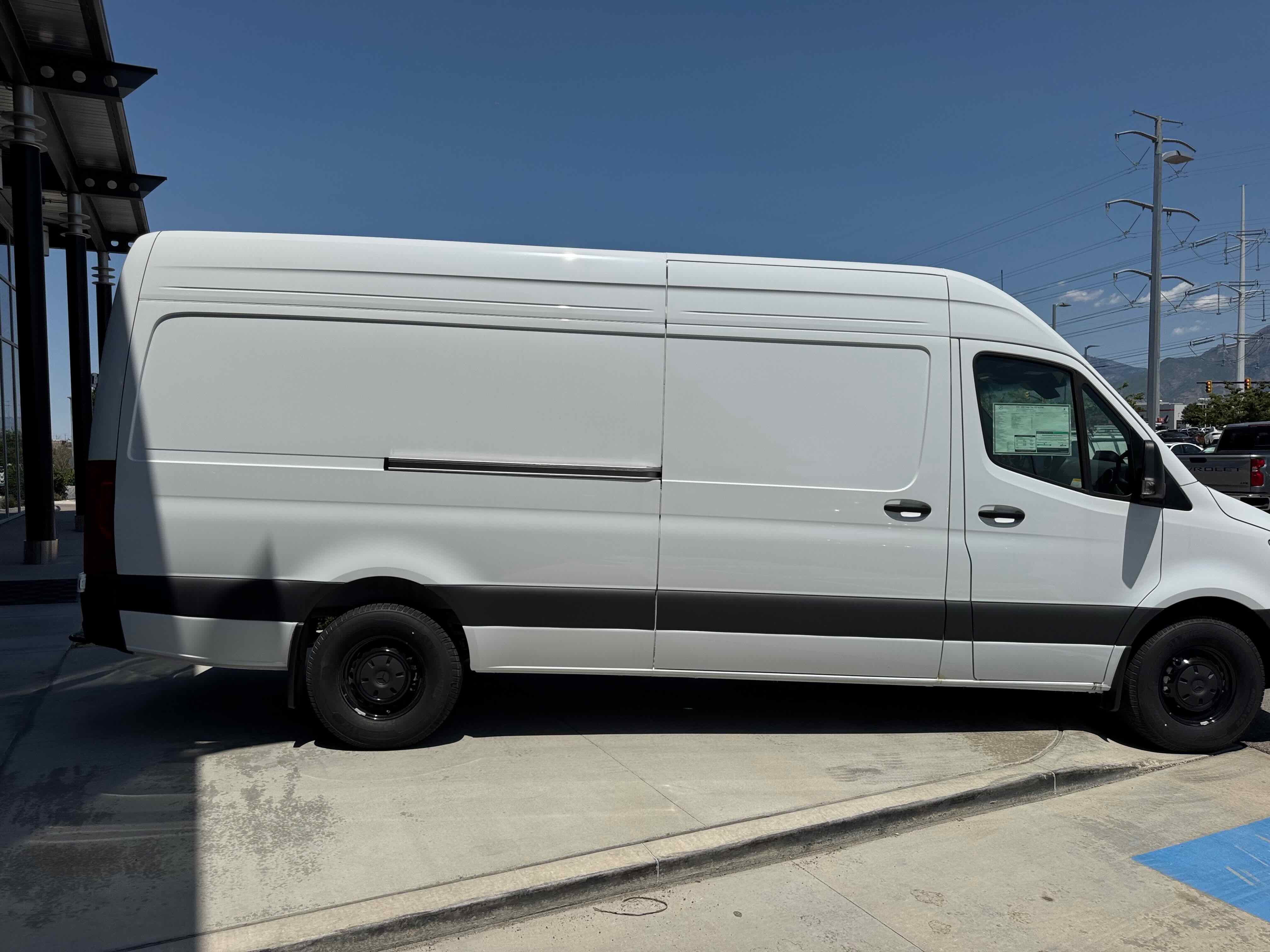 New 2025 Mercedes-Benz Sprinter 2500 image 10