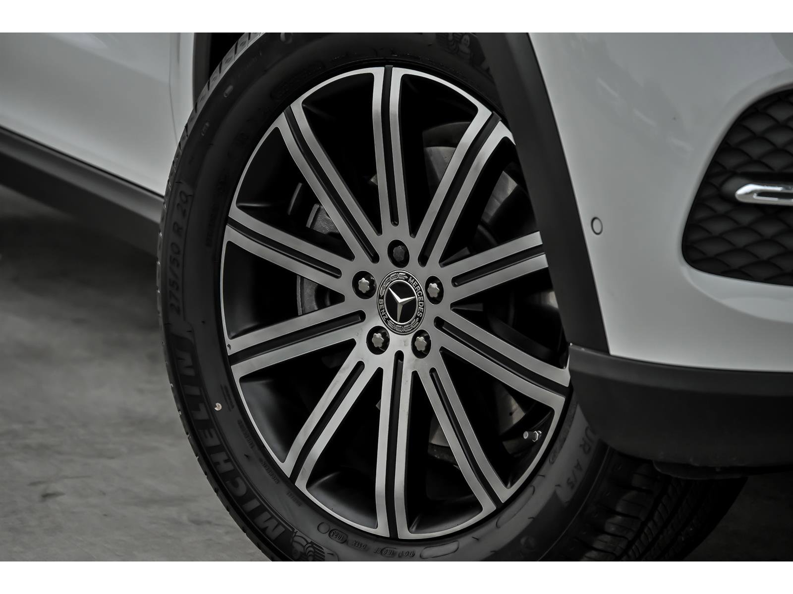 Certified 2024 Mercedes-Benz GLE 350 4MATIC image 3