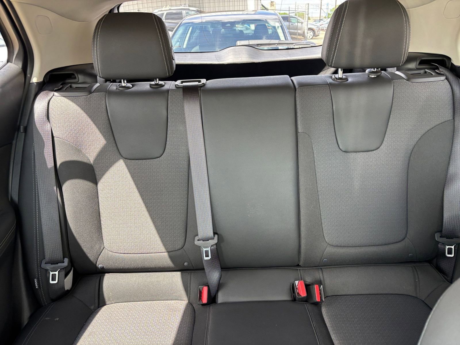 Used 2025 Buick Encore GX Preferred image 37