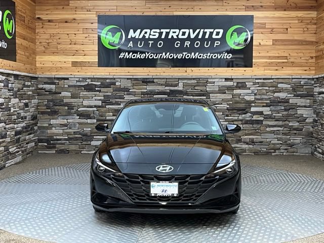 Used 2023 Hyundai Elantra Blue FWD video 3