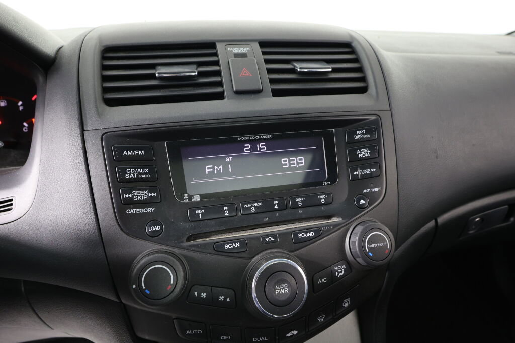 Used 2004 Honda Accord EX image 21