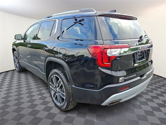 Certified 2023 GMC Acadia SLT w/ Preferred Package image 4