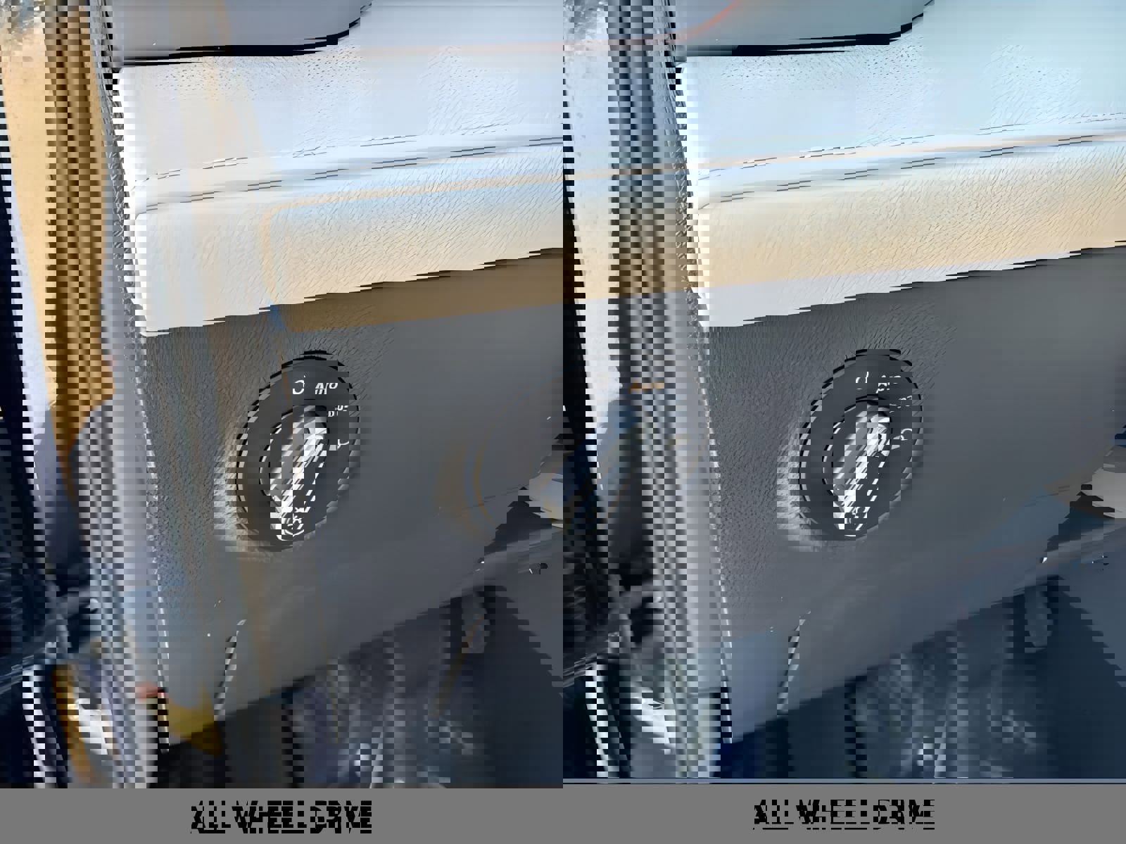 New 2025 Volkswagen Taos SEL image 16