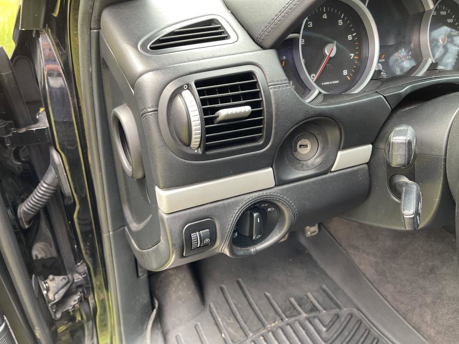 Used 2008 Porsche Cayenne Turbo image 39