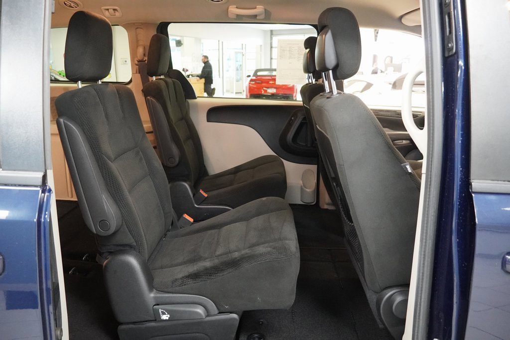 Used 2016 Dodge Grand Caravan SE w/ Quick Order Package 29E SE image 24